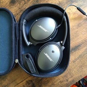 Bose Quiet Comfort 25 Noise Cancelling Headphones